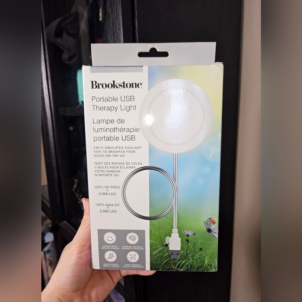 5 For $25✨️Brookstone Portable USB Plug In Light In Box